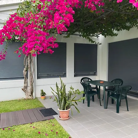 Δωμάτια σε οικογενειακή κατοικία Casa Da Monica Πόντα Ντελγκάντα